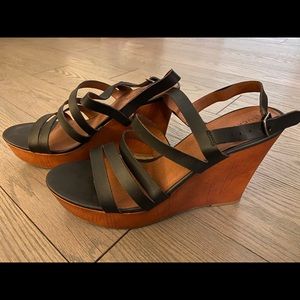 Lucky Wedge Strappy Sandals